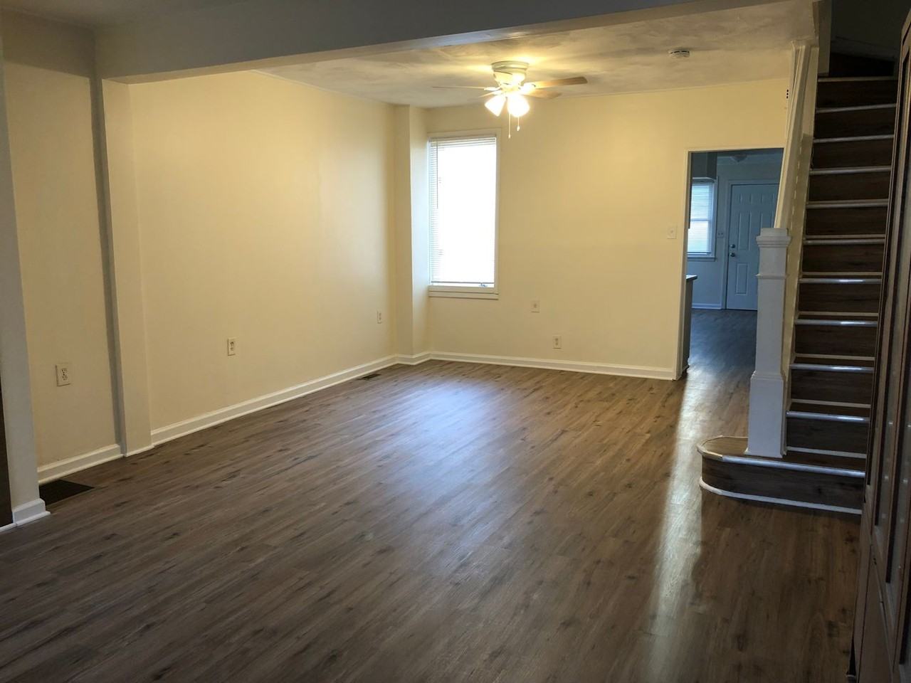 819 Melrose Ave - Photo 6 of 17