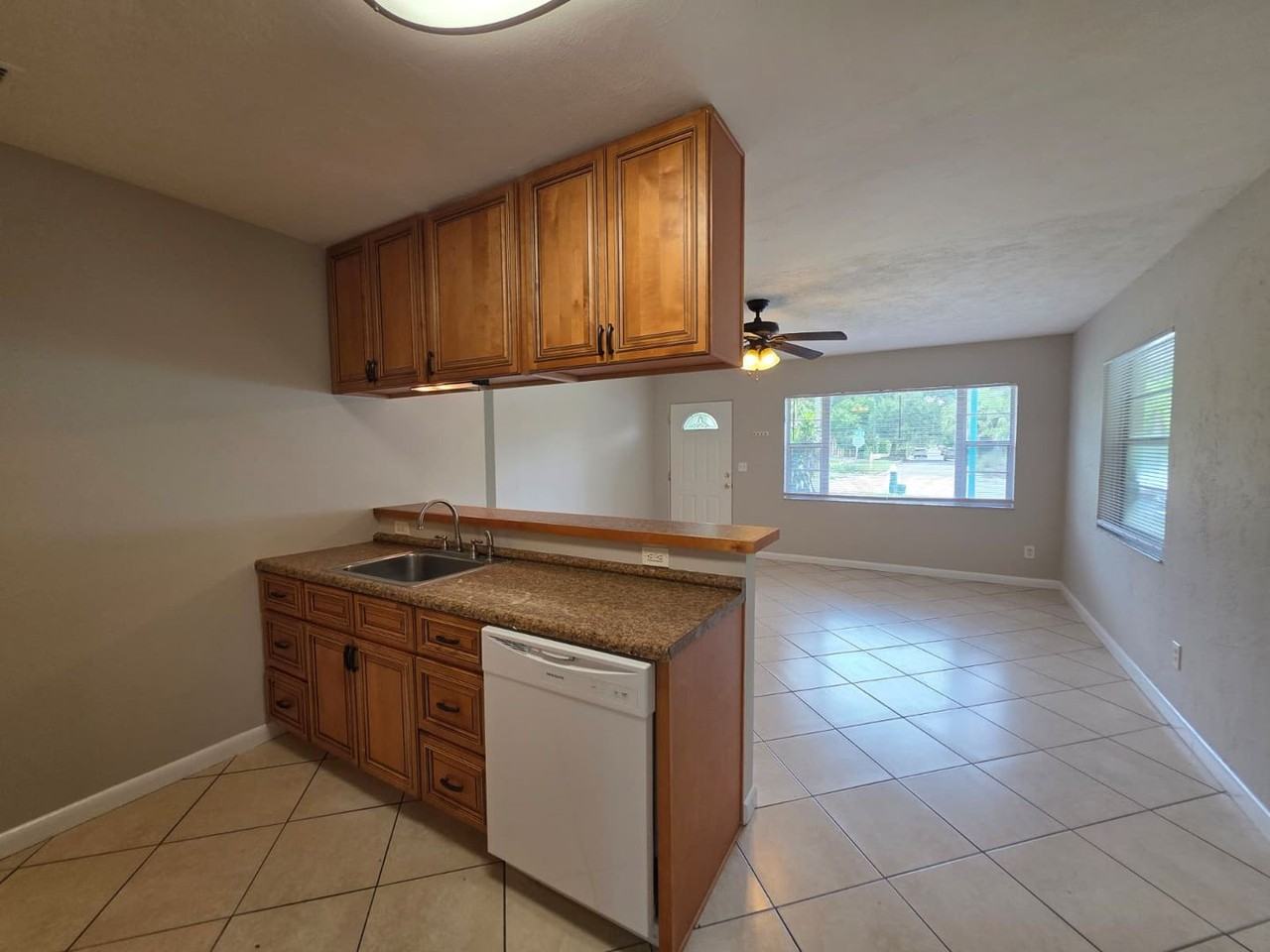 917 64th St S - Photo 4 of 21