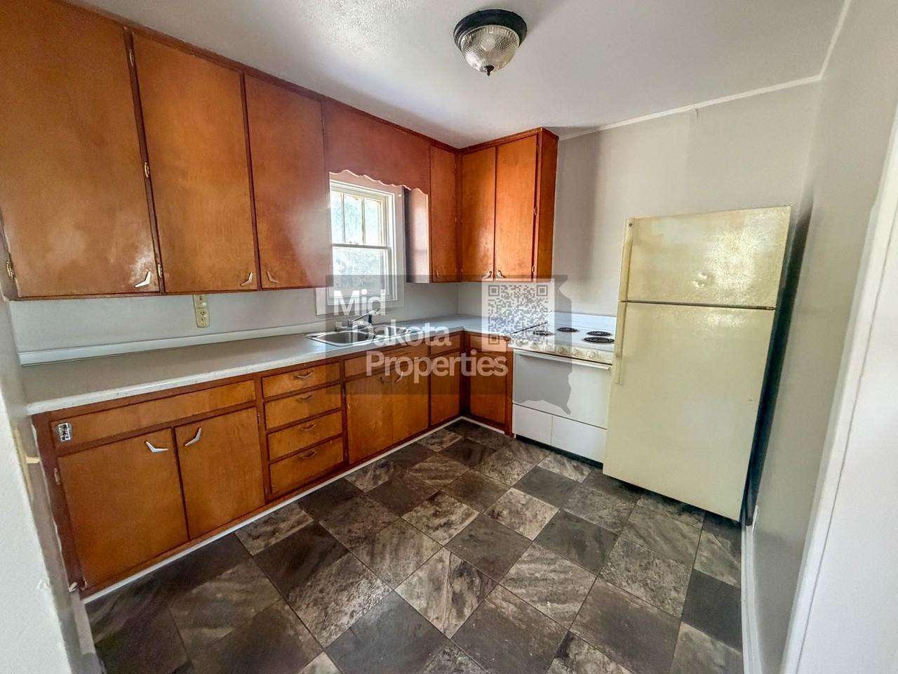 623 N Edmunds St - Photo 6 of 17