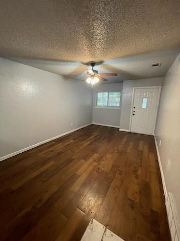 4040 Driskell Blvd - Photo 3 of 9