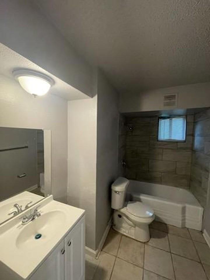 4040 Driskell Blvd - Photo 7 of 9