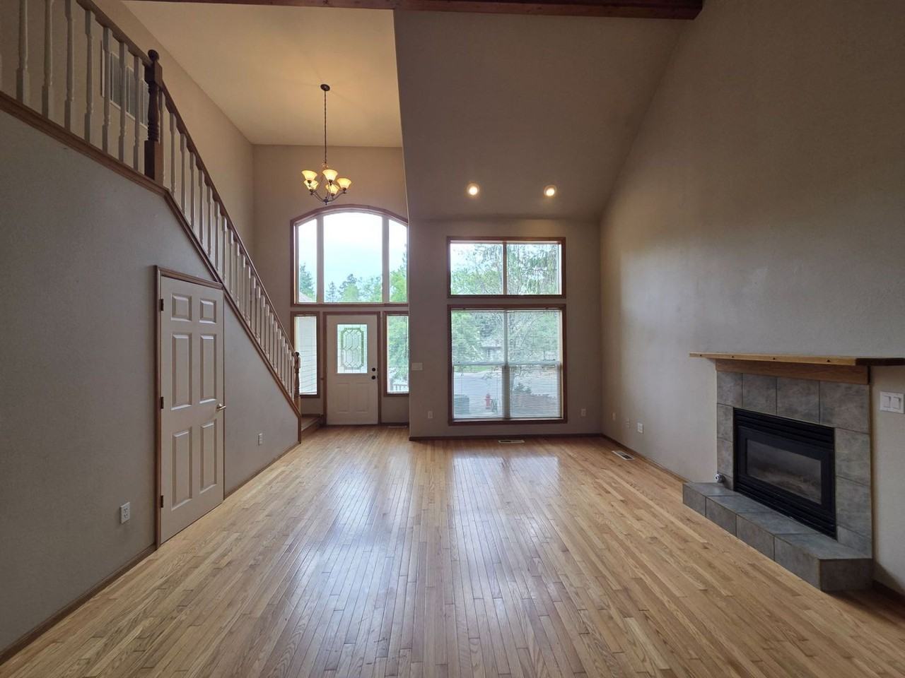 795 Ne Majesty Ln - Photo 4 of 23