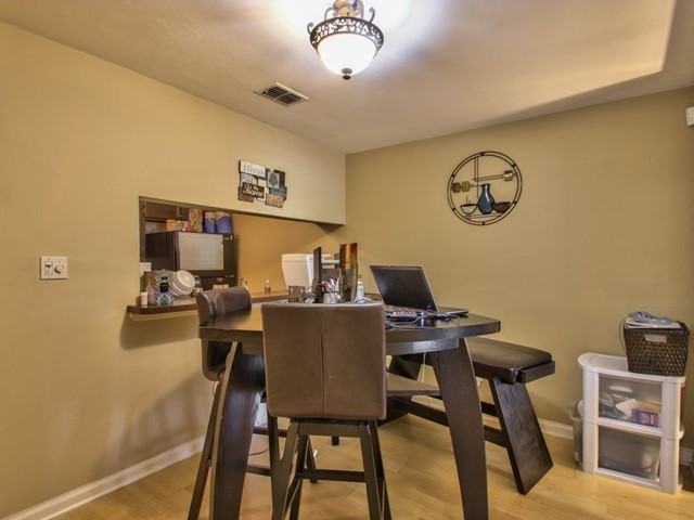 1219 Limestone St - Photo 5 of 18