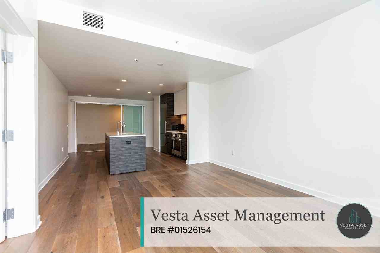 1688 Pine St - Photo 4 of 34