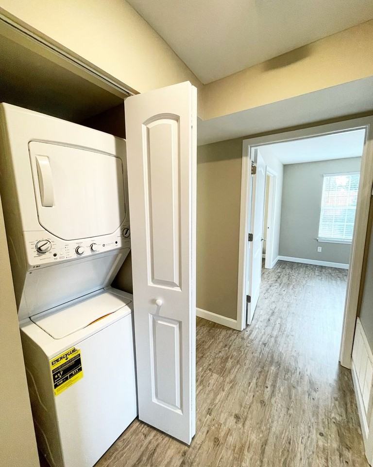3301 Silverthorn Ln #201 - Photo 7 of 15