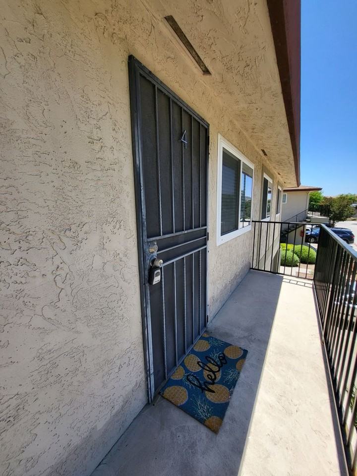 8838 Mission Vega Ct - Photo 3 of 19