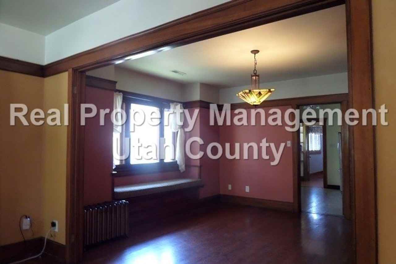 159 N 400 E - Photo 7 of 21
