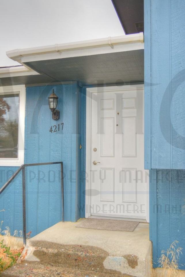 4217 E Marietta Ave - Photo 2 of 26