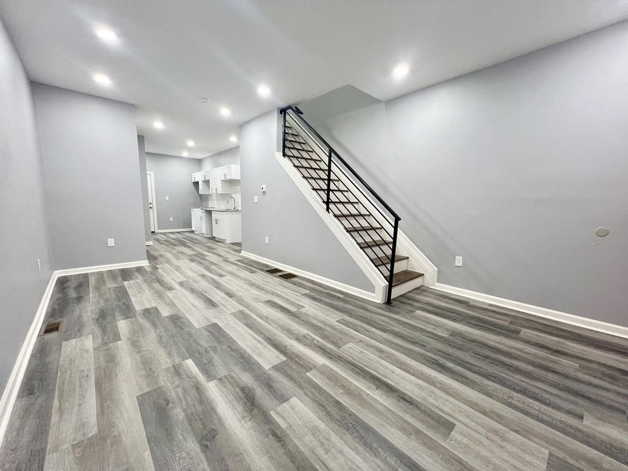 1446 N Etting St - Photo 2 of 20