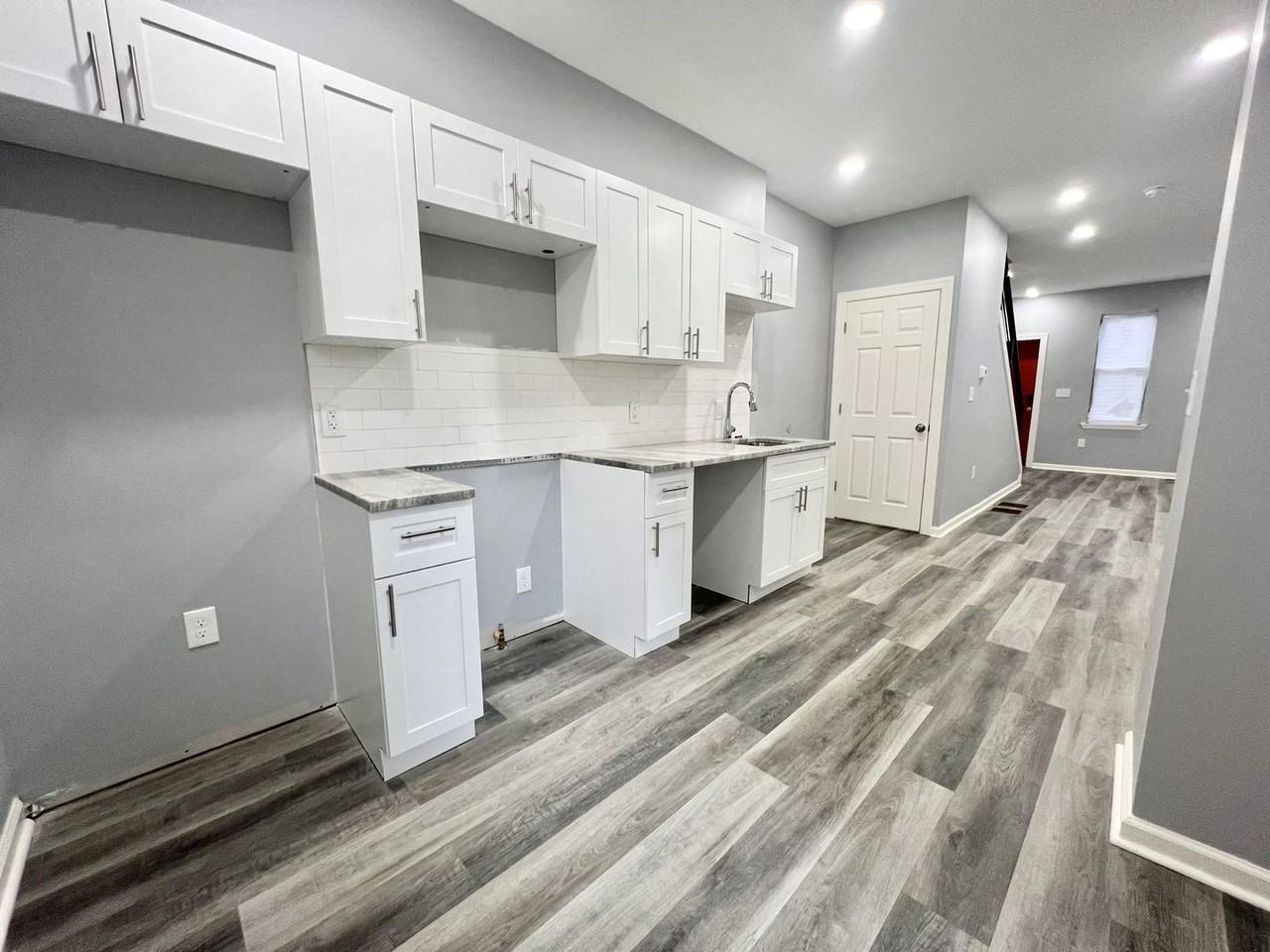 1446 N Etting St - Photo 6 of 20