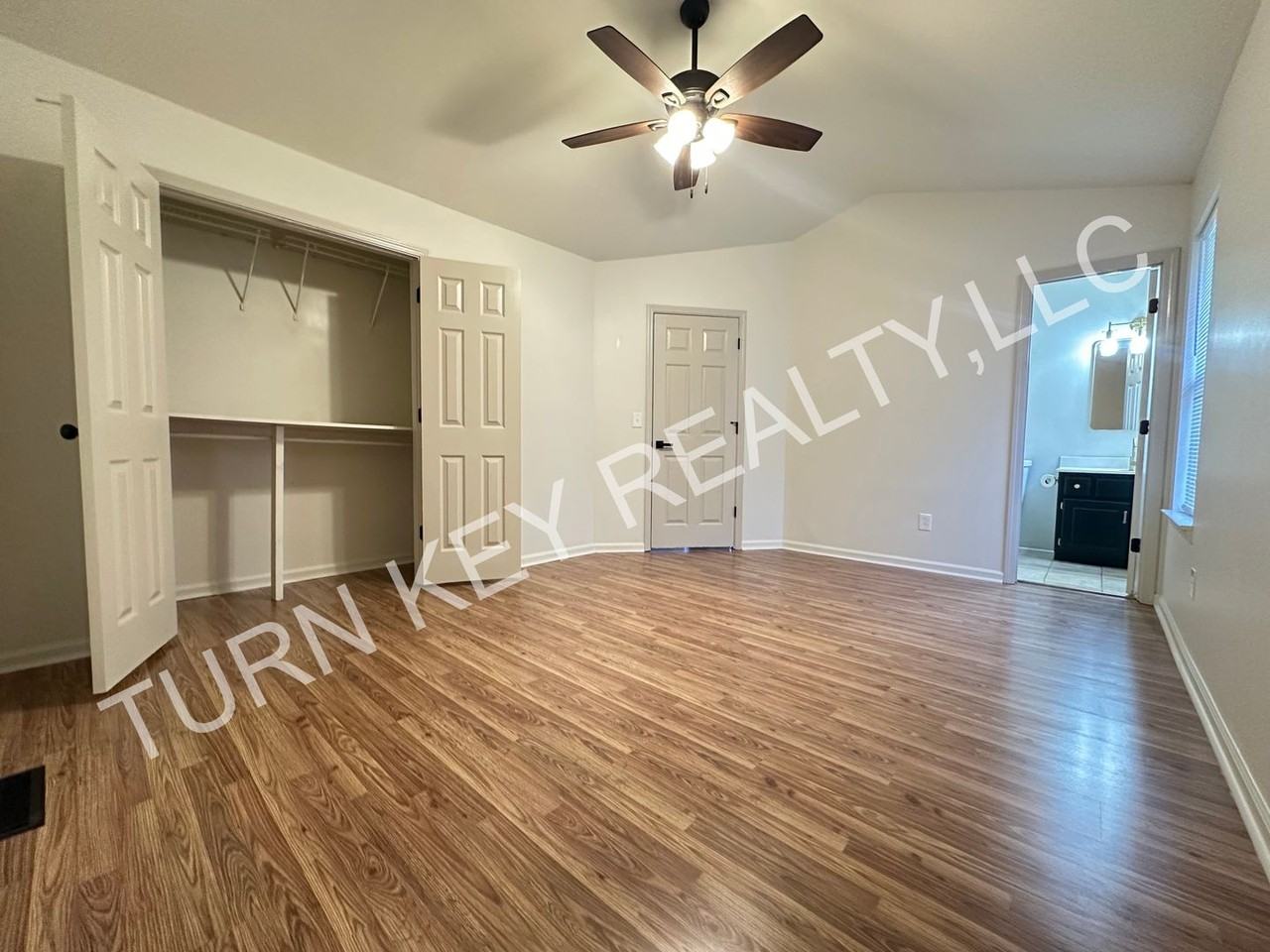 115 Lisa Ln - Photo 6 of 12