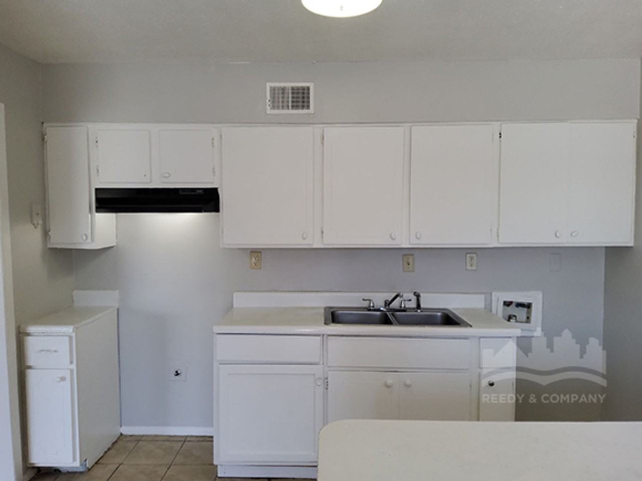 3992 Ashview Cv - Photo 2 of 16