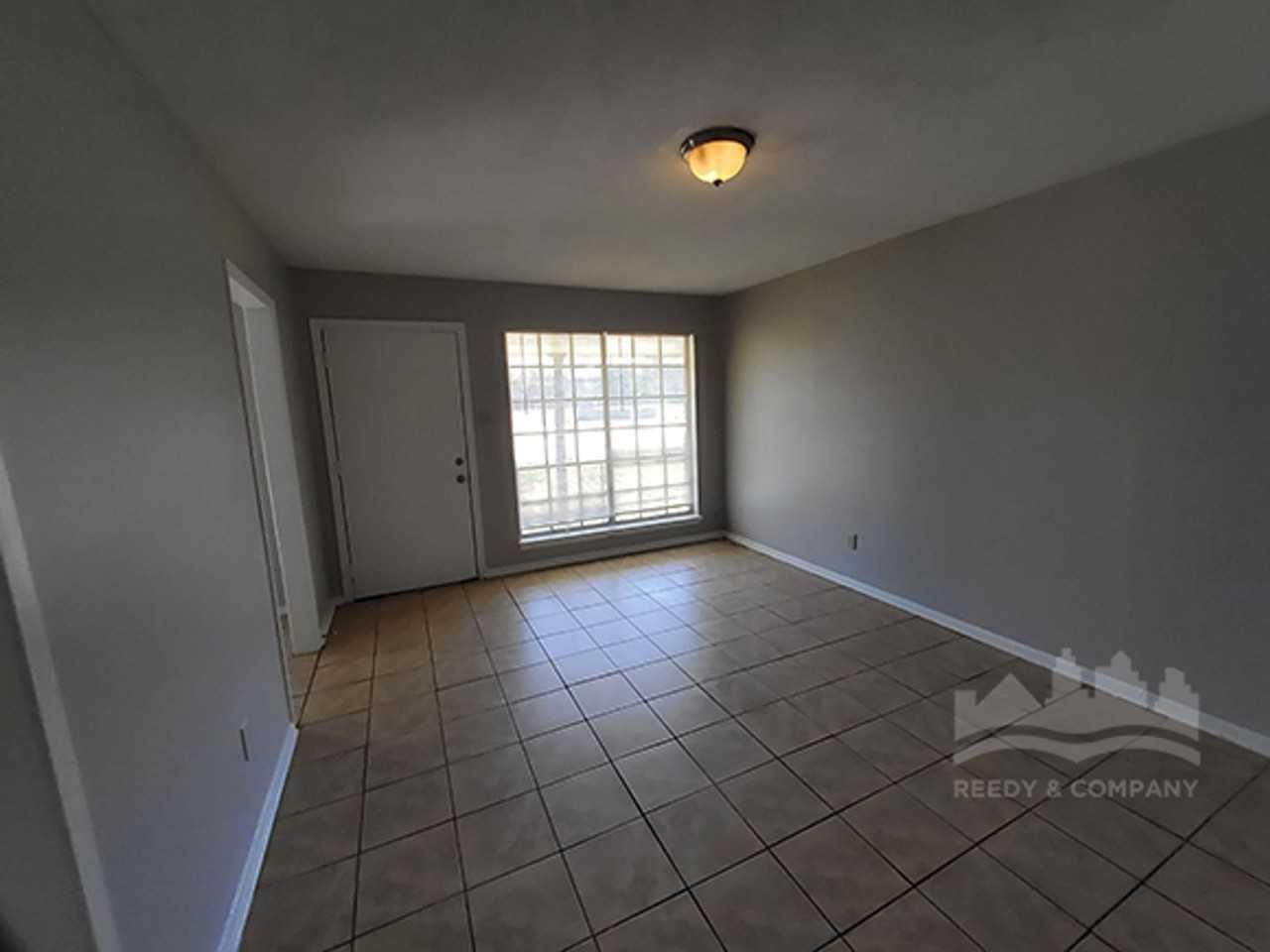 3992 Ashview Cv - Photo 4 of 16