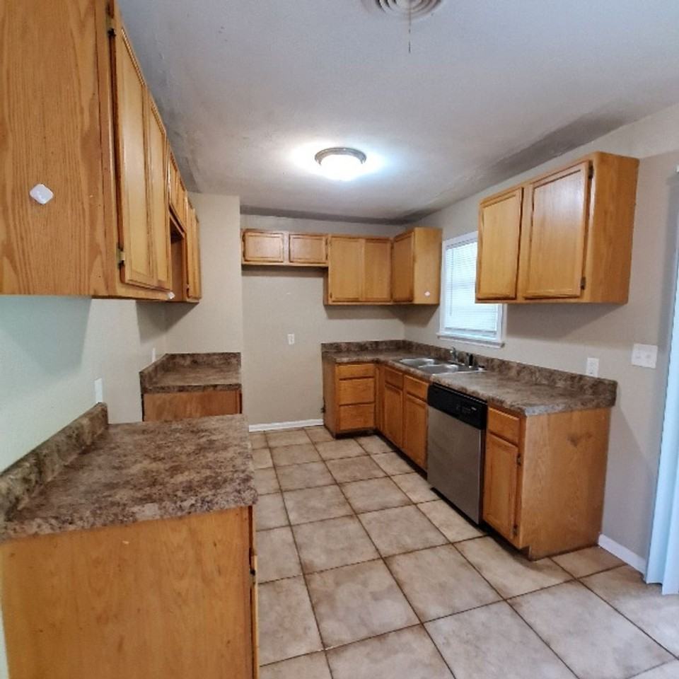 5380 Blackwell Rd - Photo 4 of 13