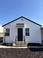 featured image of 218 Oak St #A