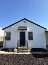 218 Oak St #A - Photo 1 of 1