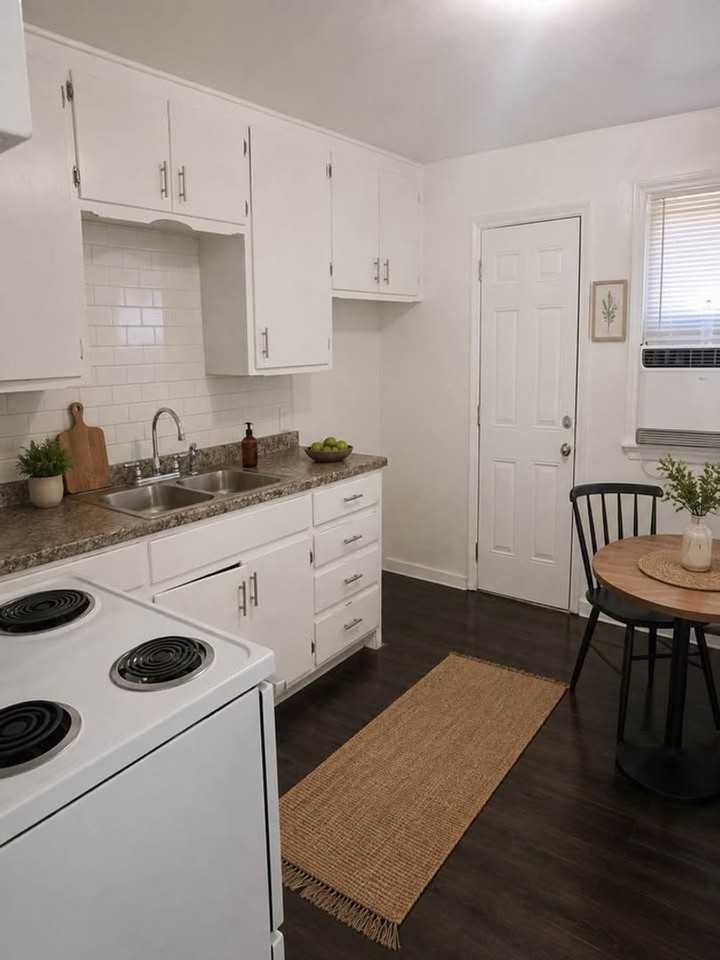 1622 Se 61st St - Photo 2 of 14
