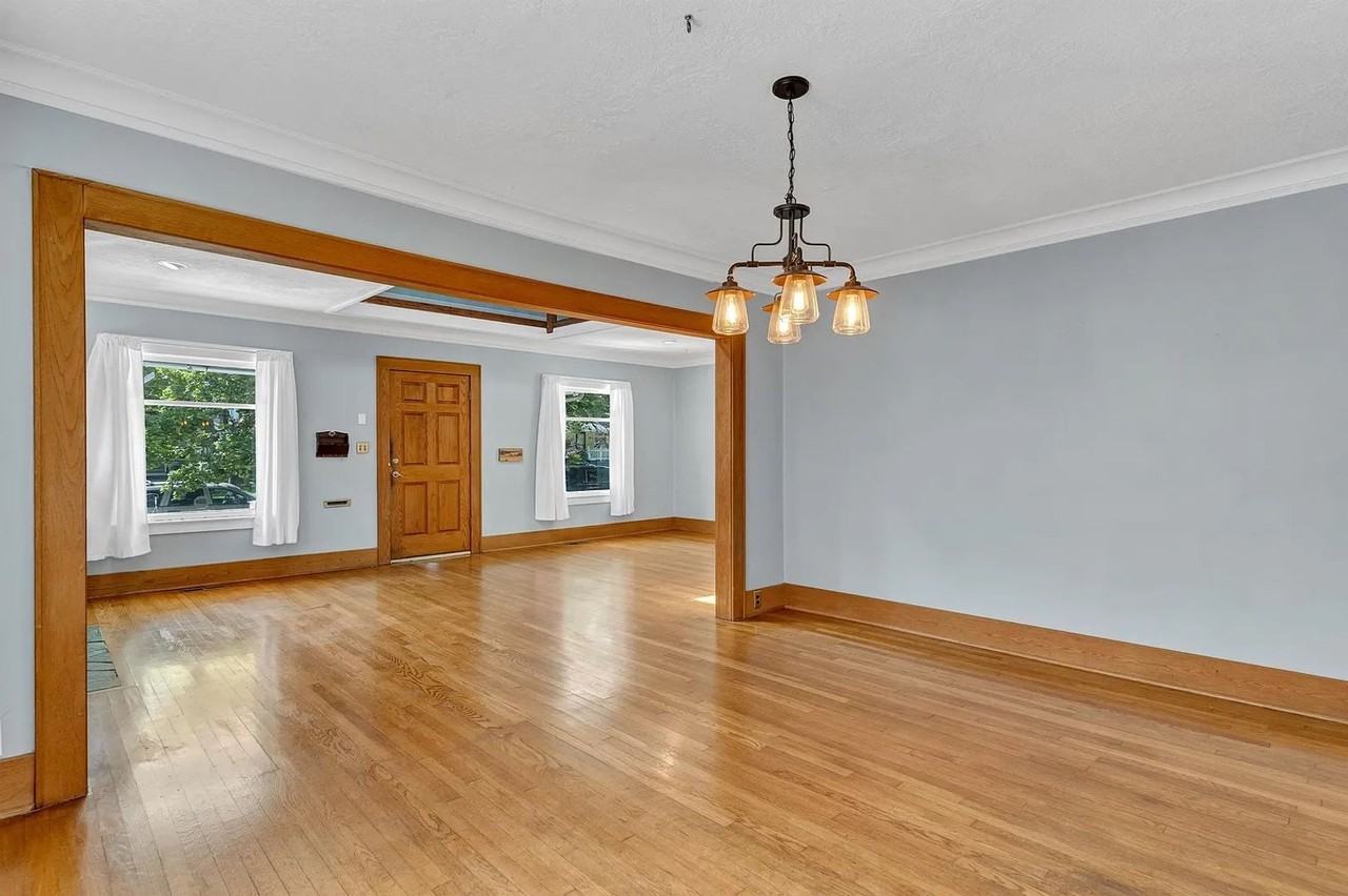 960 5th St Ne - Photo 4 of 23