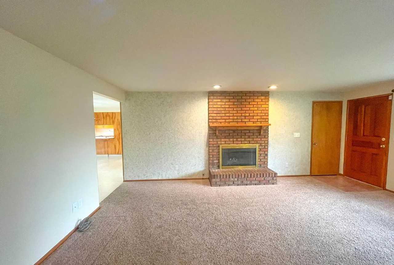 15560 Se Thorville Ave - Photo 4 of 42