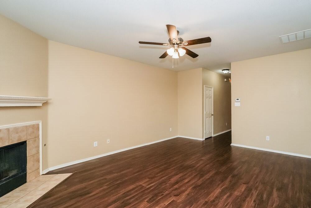 2808 Lynx Ln - Photo 4 of 17
