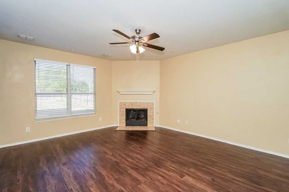 2808 Lynx Ln - Photo 5 of 17