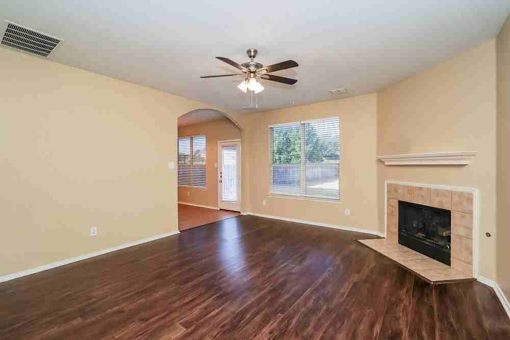 2808 Lynx Ln - Photo 6 of 17