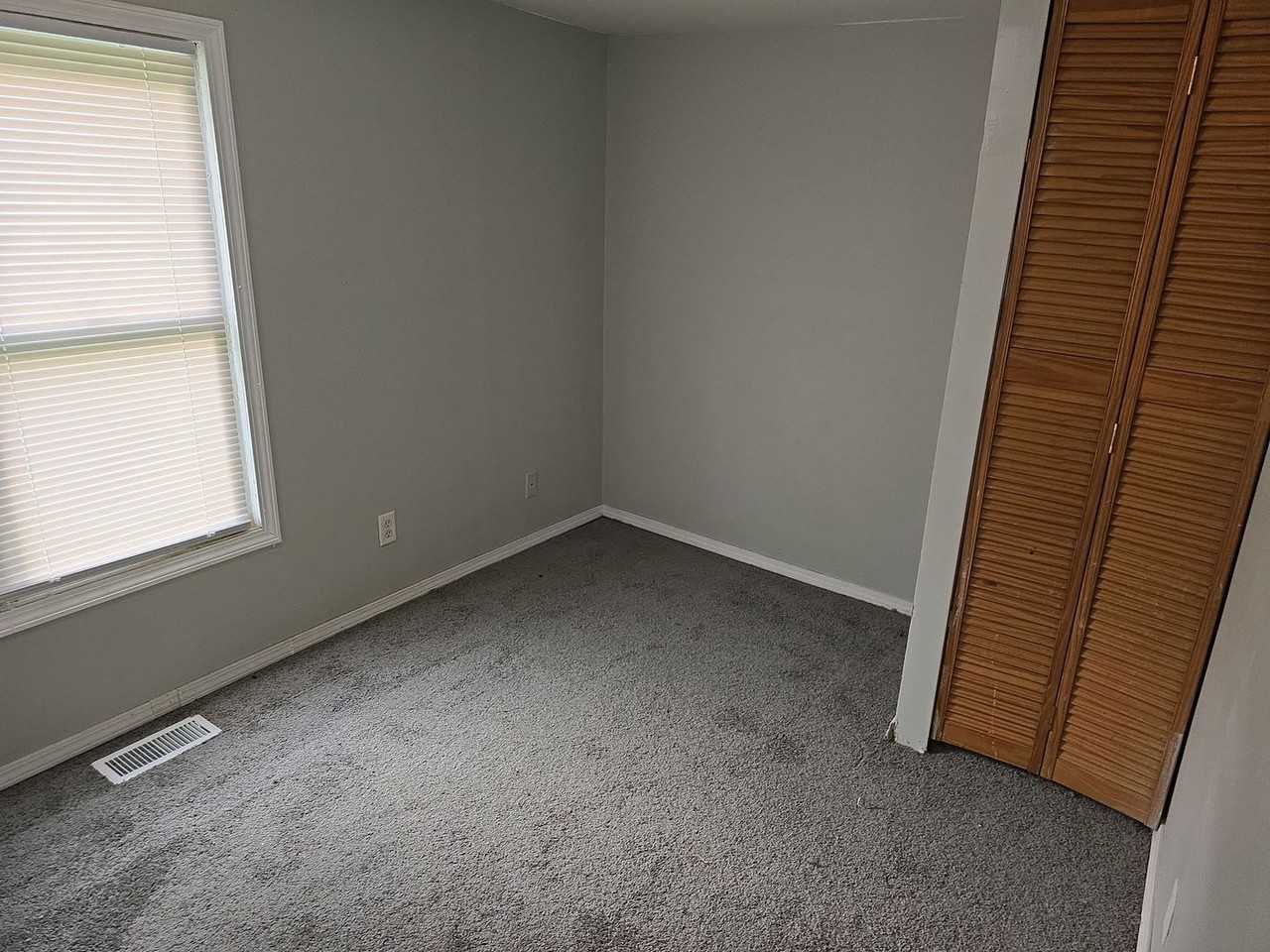 2001 E Depauw Ave - Photo 6 of 8