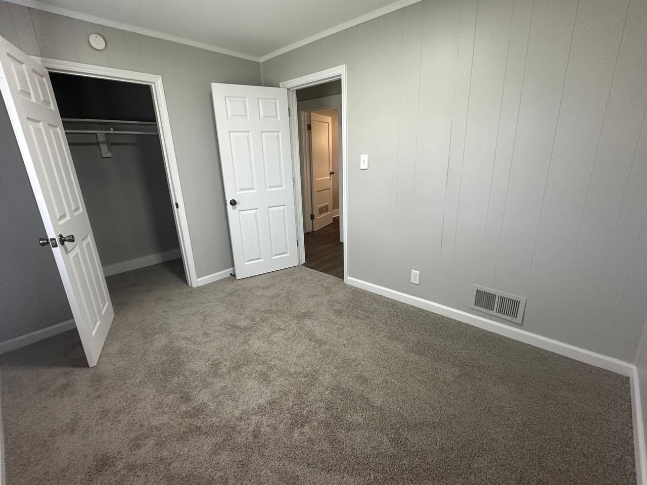 1704 S Penn St - Photo 6 of 10