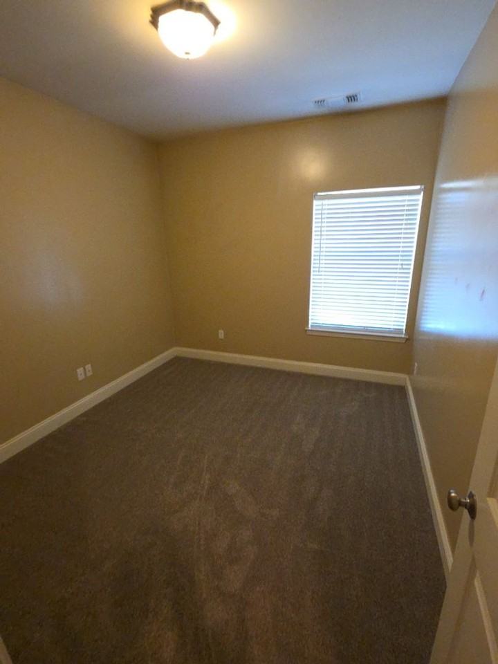 10401 Point Lakeview Rd #B - Photo 6 of 11