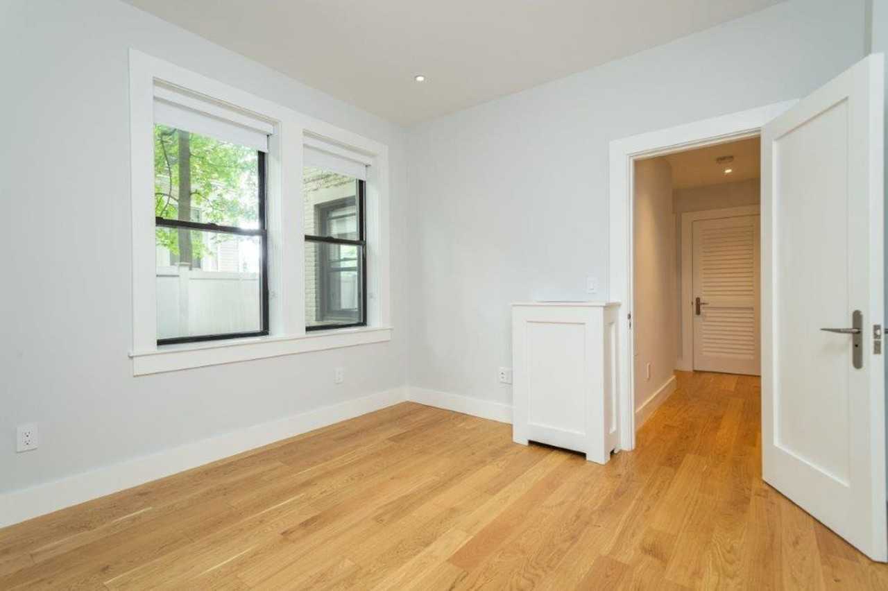 12 Elko St - Photo 7 of 8