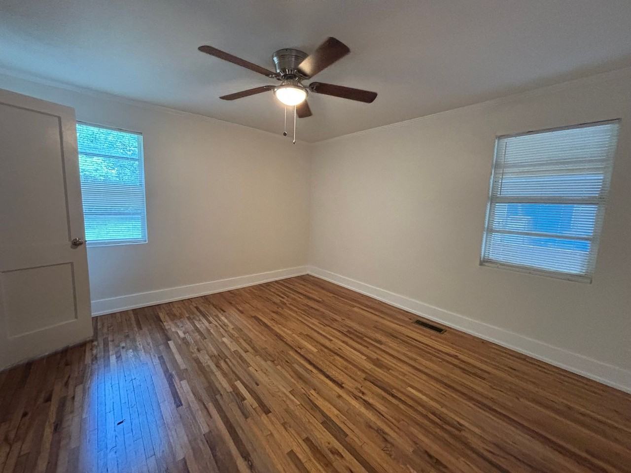 630 Oakland Ave - Photo 5 of 6