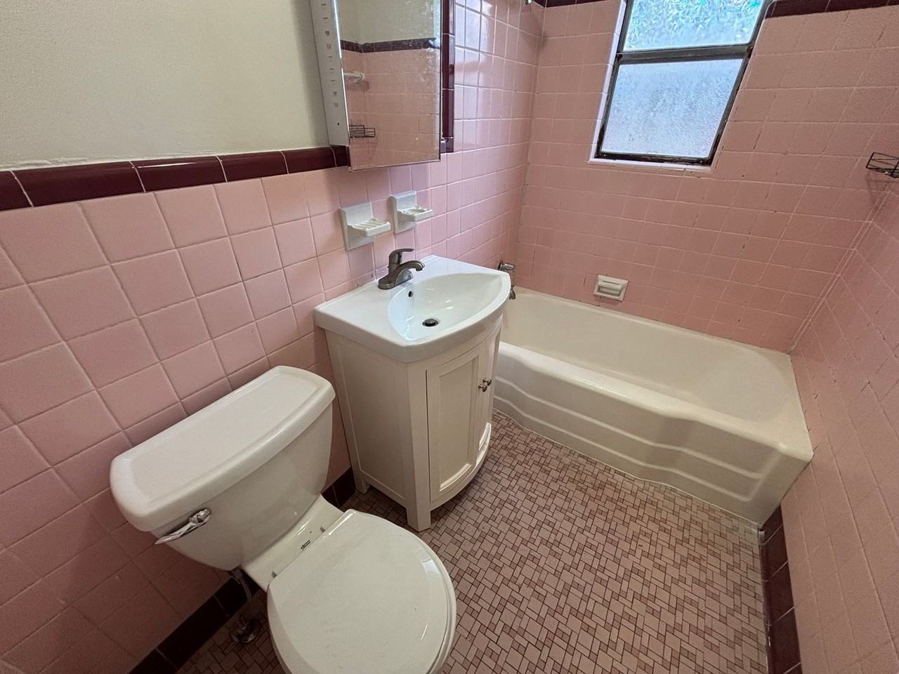 630 Oakland Ave - Photo 6 of 6