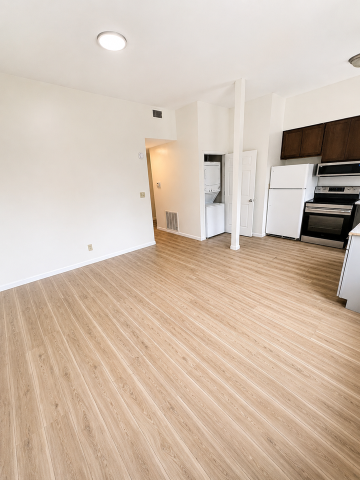 4417 Strodtman Pl - Photo 3 of 7