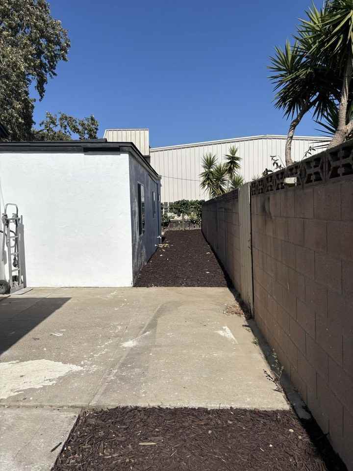 218 Oak St #C - Photo 6 of 6
