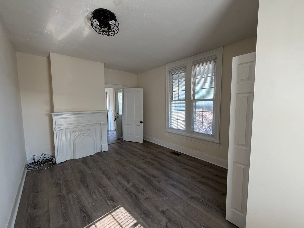 2 W Hampton St - Photo 5 of 20