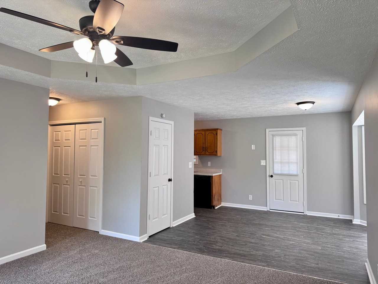 357 Treeland Dr - Photo 4 of 20