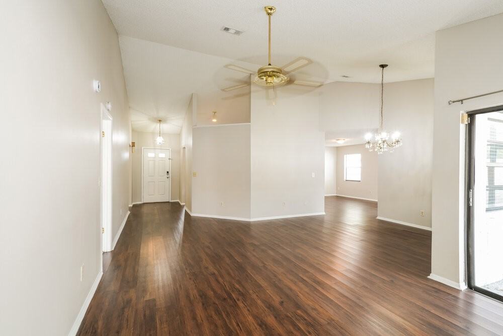 8905 Bayaud Dr - Photo 3 of 16
