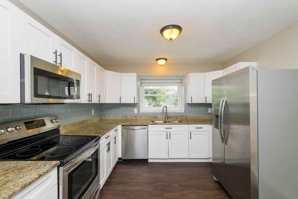 7022 Drury St - Photo 7 of 16