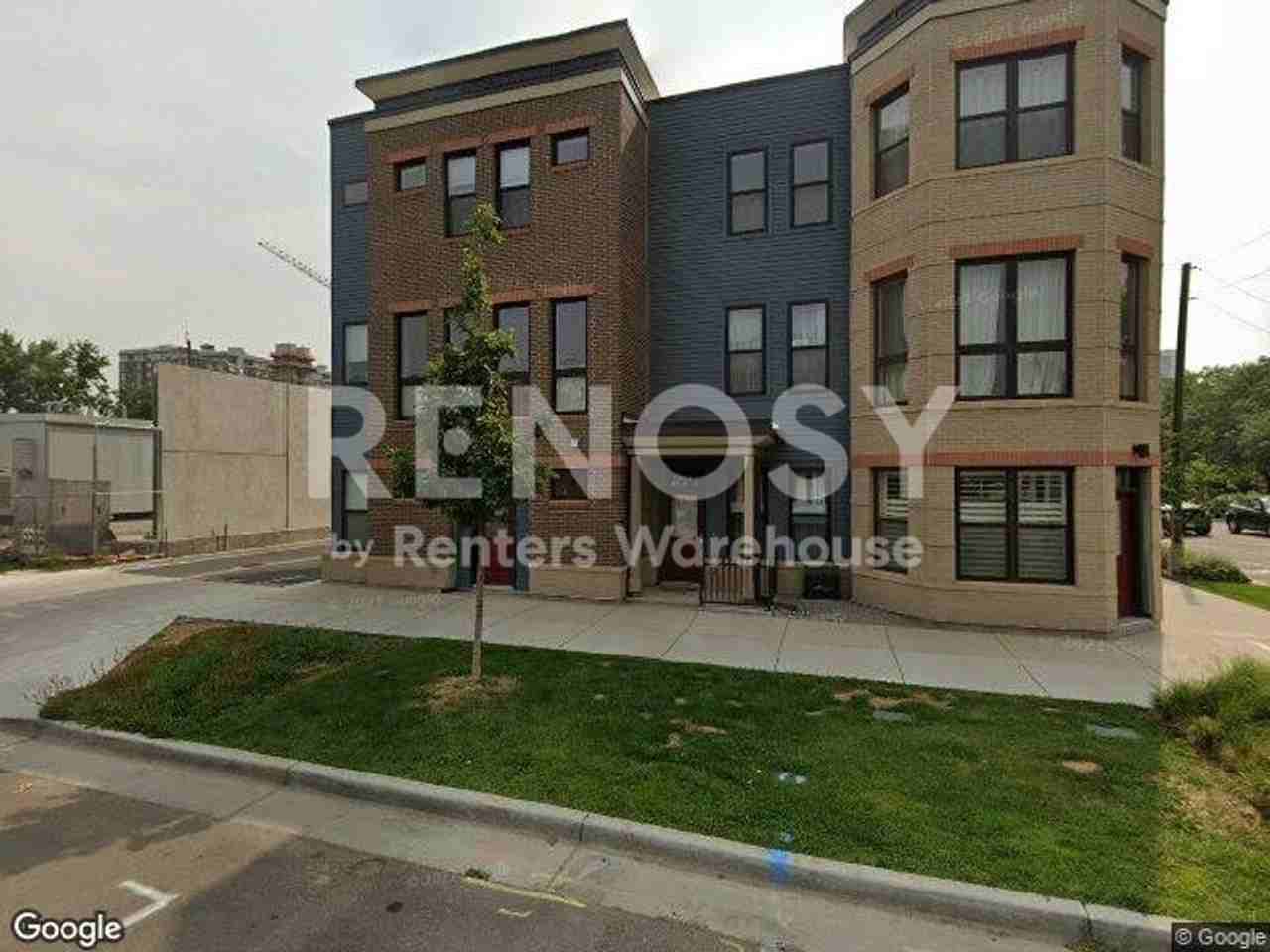 770 24th St - Photo 3 of 28