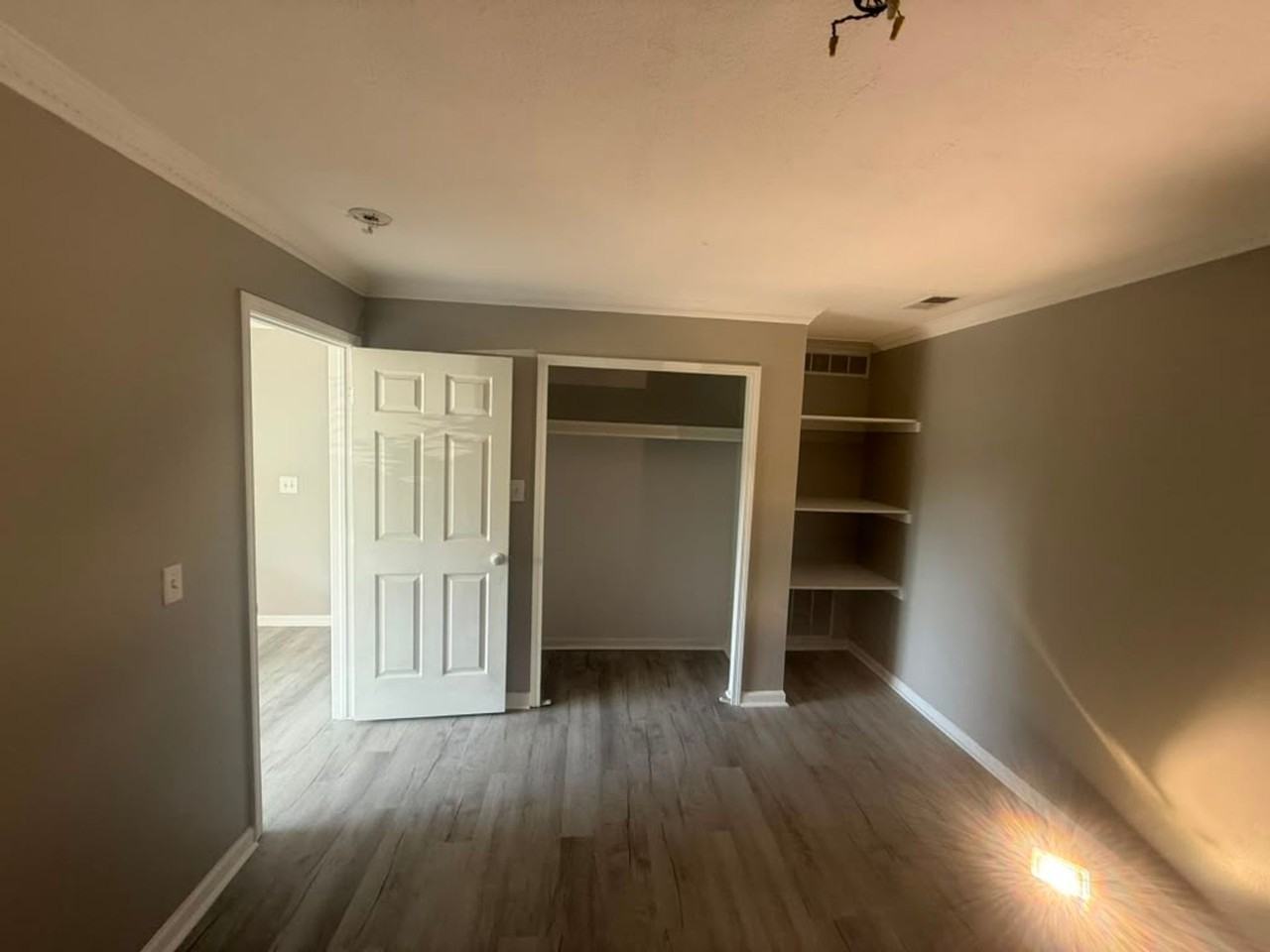 Boardwalk & Park Place Apartments - Photo 4 of 21