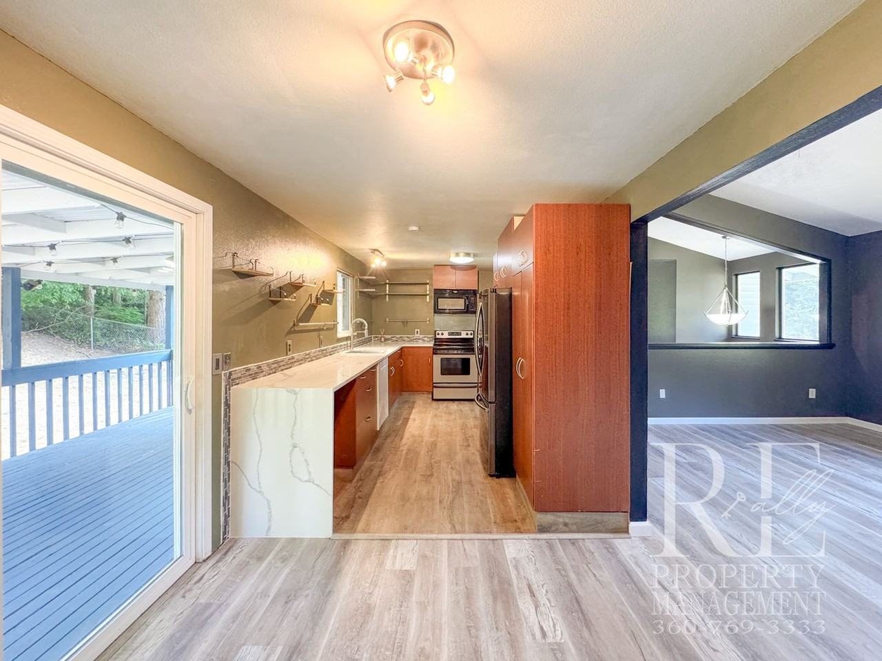 111 Shamrock Ln - Photo 7 of 26