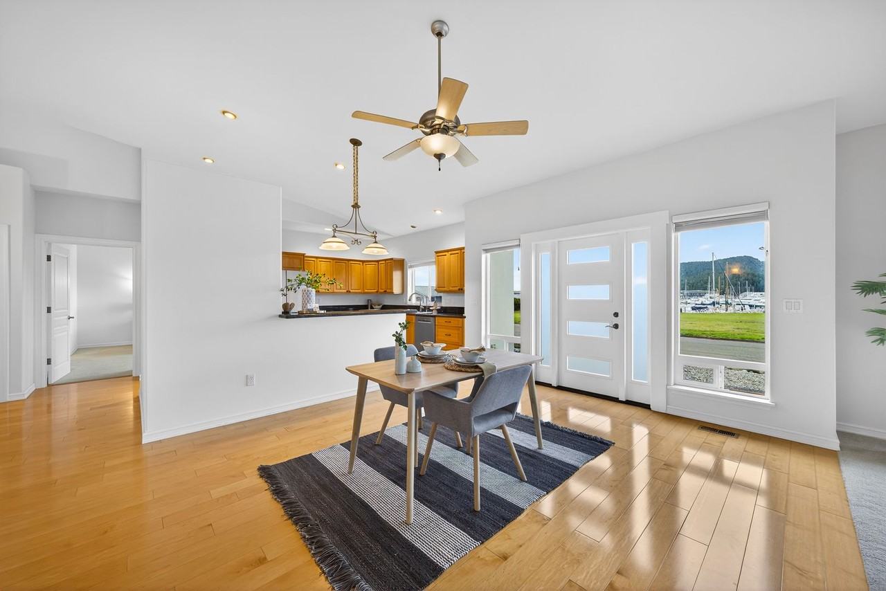 5208 Doon Way - Photo 4 of 24