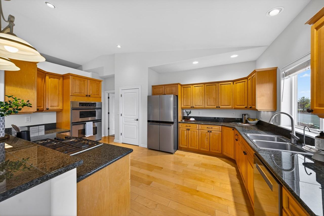 5208 Doon Way - Photo 7 of 24