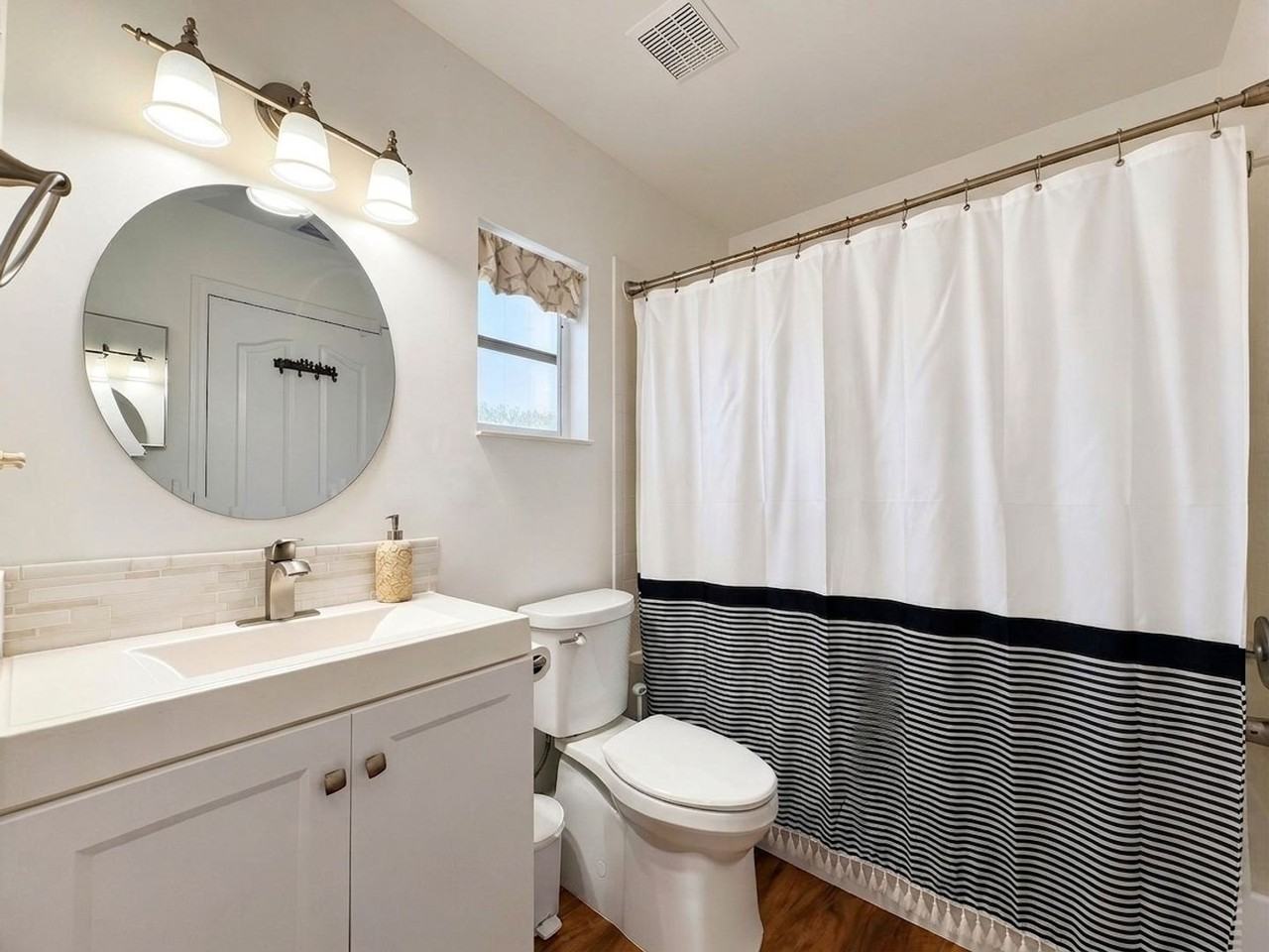 529 Saint Andrews Blvd - Photo 7 of 26