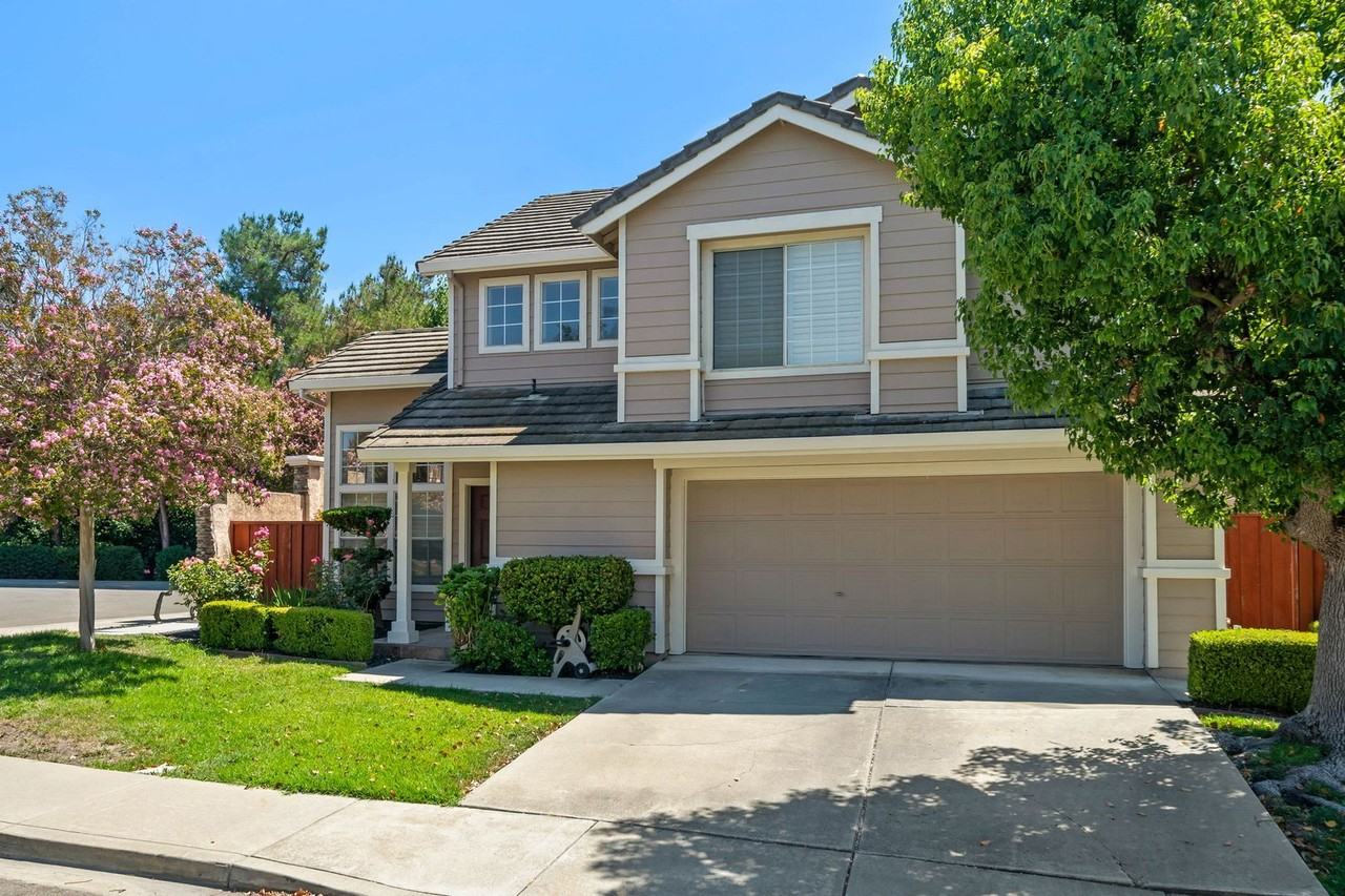 3916 Promenade Way - Photo 2 of 44