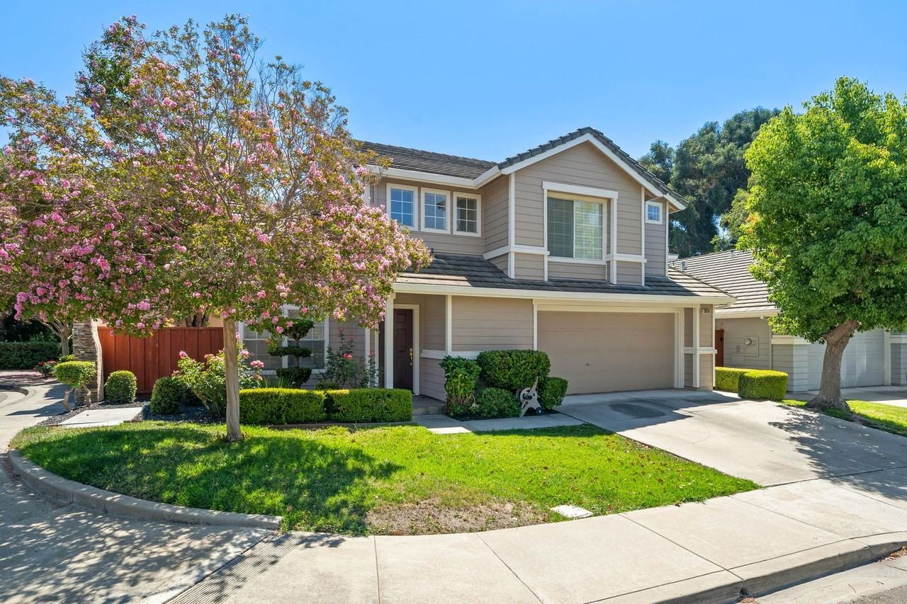 3916 Promenade Way - Photo 3 of 44