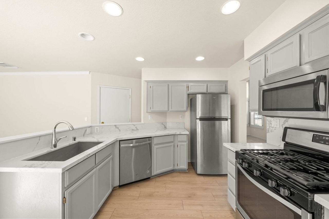 3916 Promenade Way - Photo 6 of 44