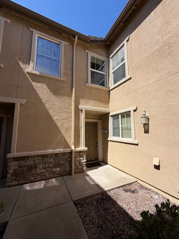 3301 N Park Dr #3815 - Photo 3 of 23