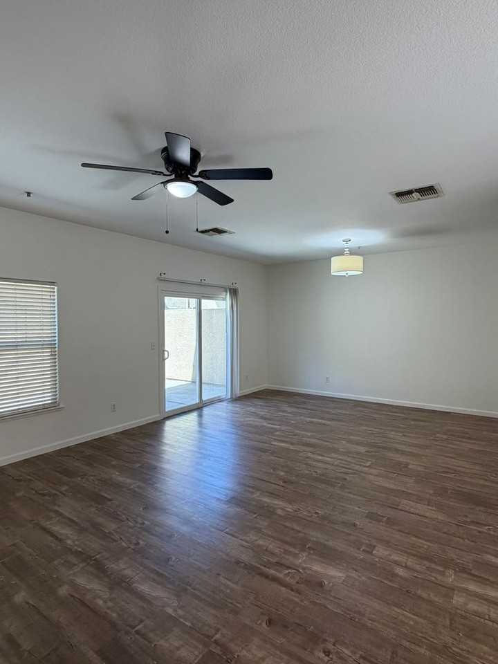 3301 N Park Dr #3815 - Photo 6 of 23