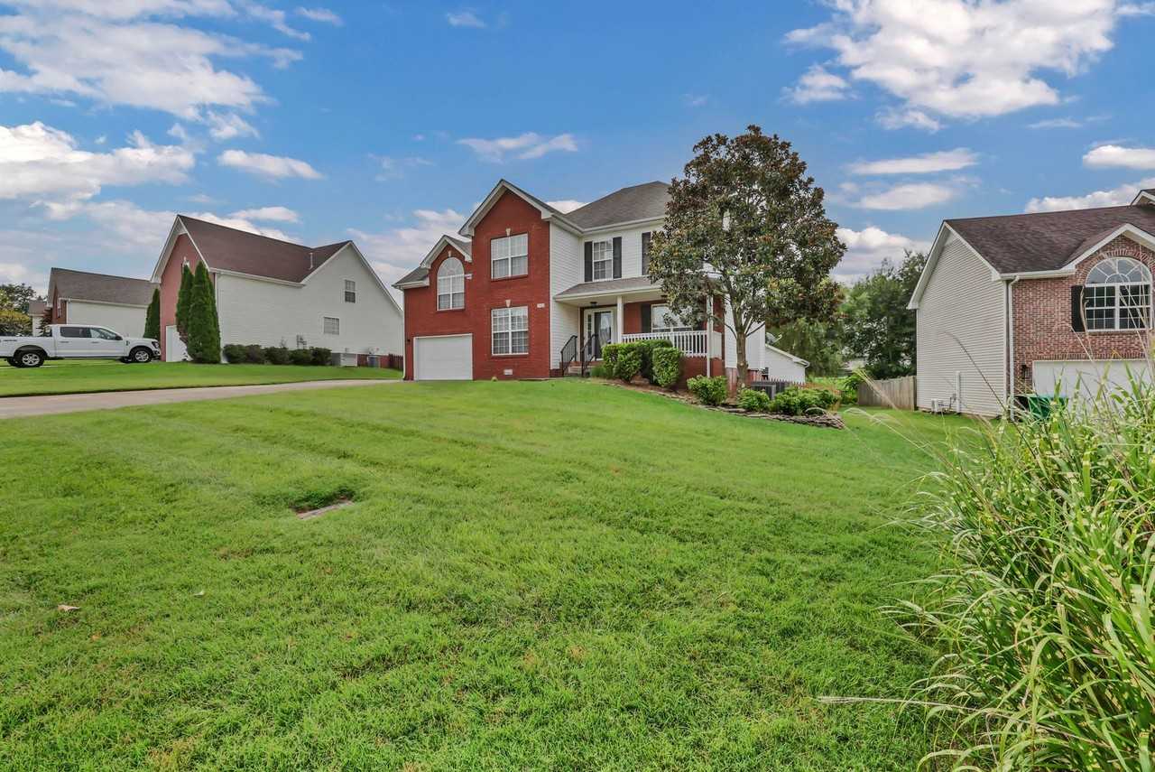3332 Victoria Ct - Photo 5 of 45